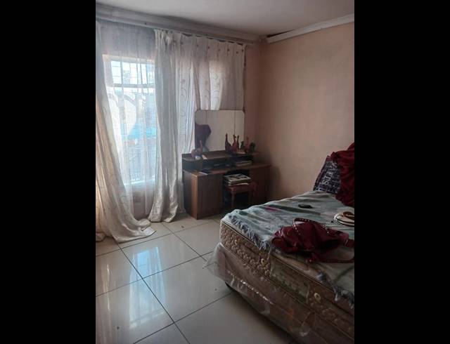 3 BEDROOM SIMPLEX FOR SALE IN STEADVILLE